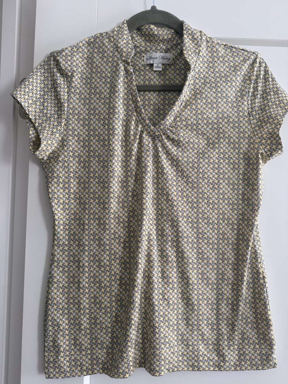 Sport Haley Yellow and Navy Geometric Cap Sleeve V-Neck Top